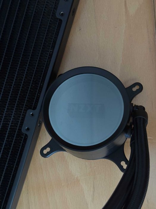 WaterCooler NZXT Kraken X73