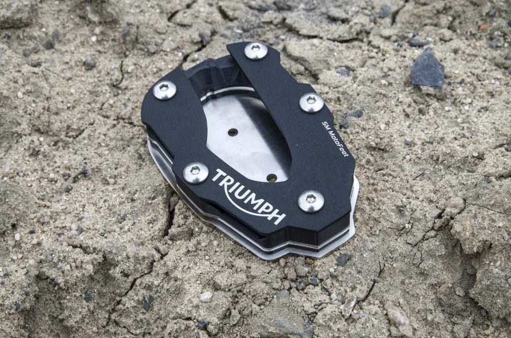Poszerzenie stopki bocznej Triumph Tiger 900