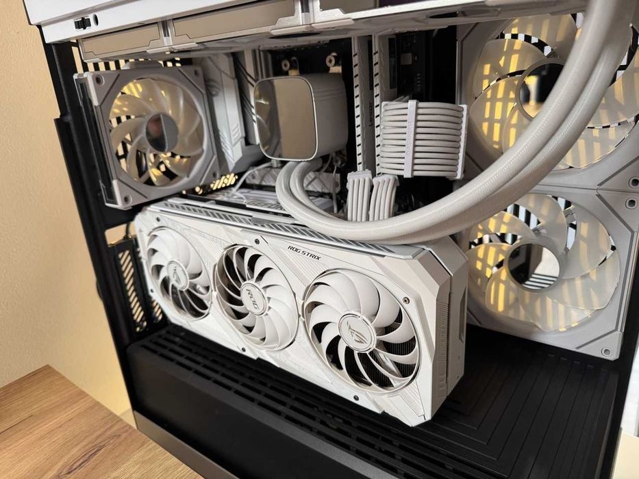 ASUS ROG Strix RTX 3070 OC WHITE limitowana BOX