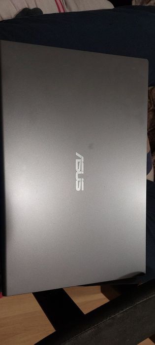 Сучасний ноутбук від ASUS: VivoBook