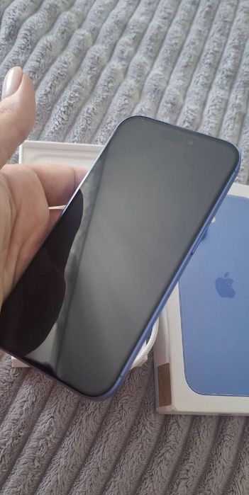 iPhone 16 100% akb