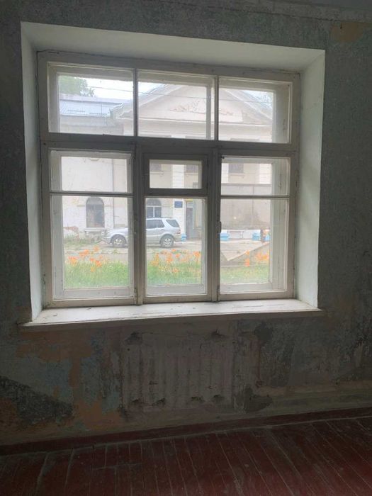 Продаж 4-кімнатної квартири Львівська область селище Липівка + місто Новий Розділ + с-ще Гніздичів