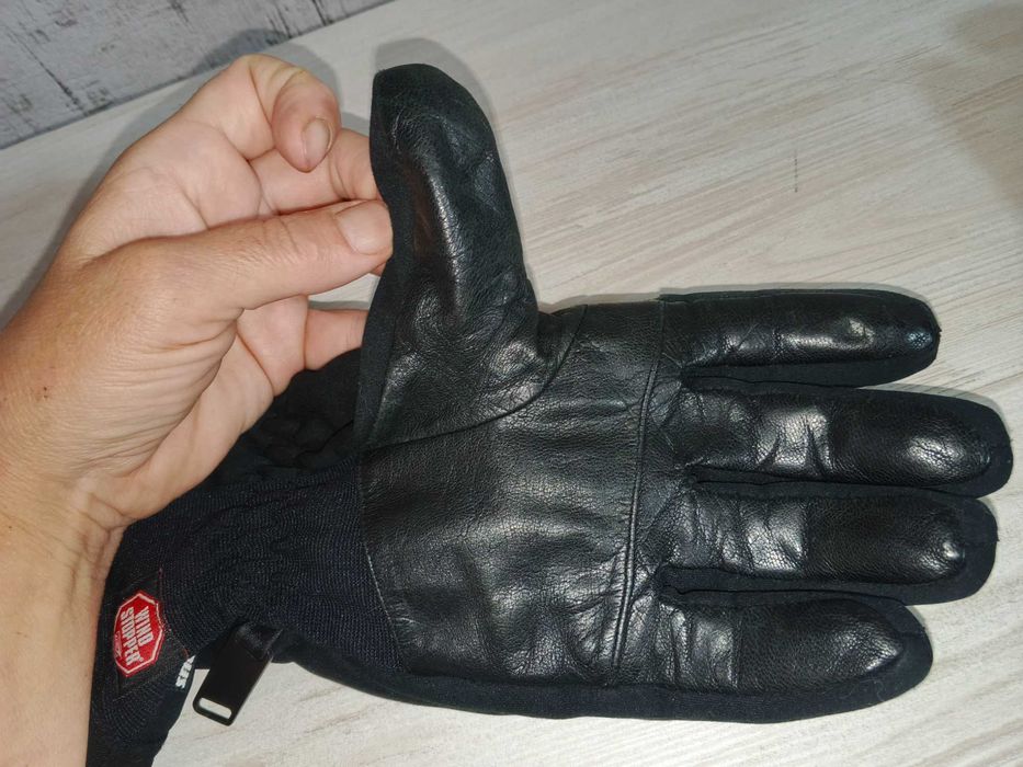 Перчатки лыжные wind stopper L-XL soft shell