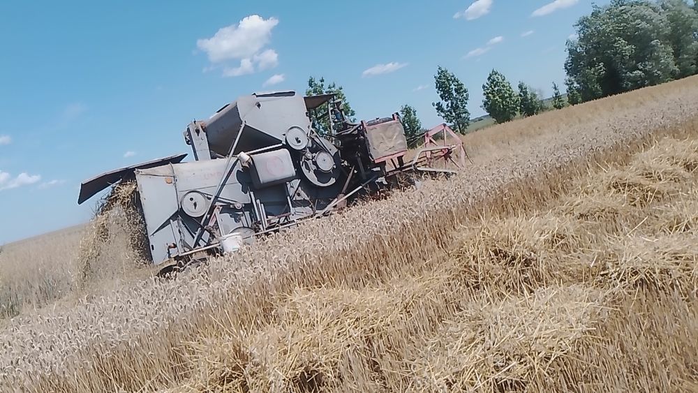 Комбайн Claas Columbus