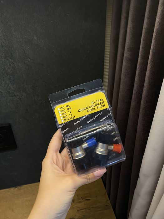 Набір з'єднувачів R134A . Адаптер системы кондиционирования