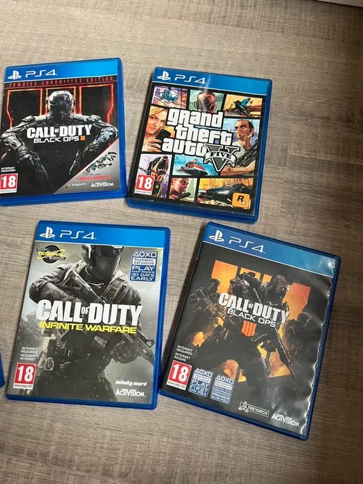 PS4 Bundle com Minecraft, GTA V e 4 Call of Duty