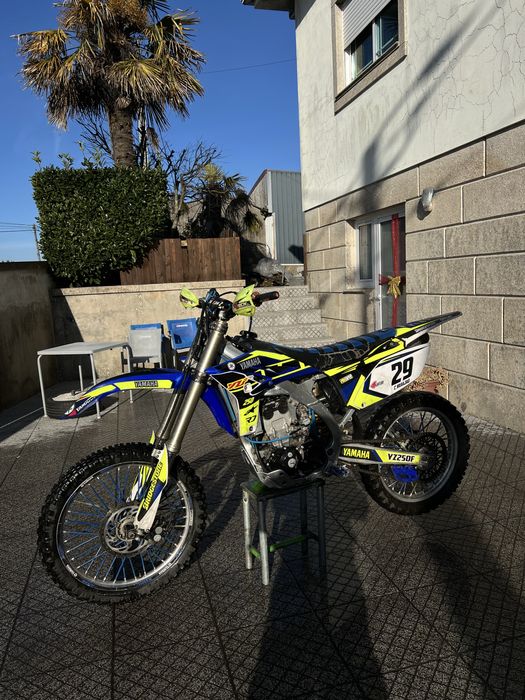 Vendo Yamaha YZ250F 2013