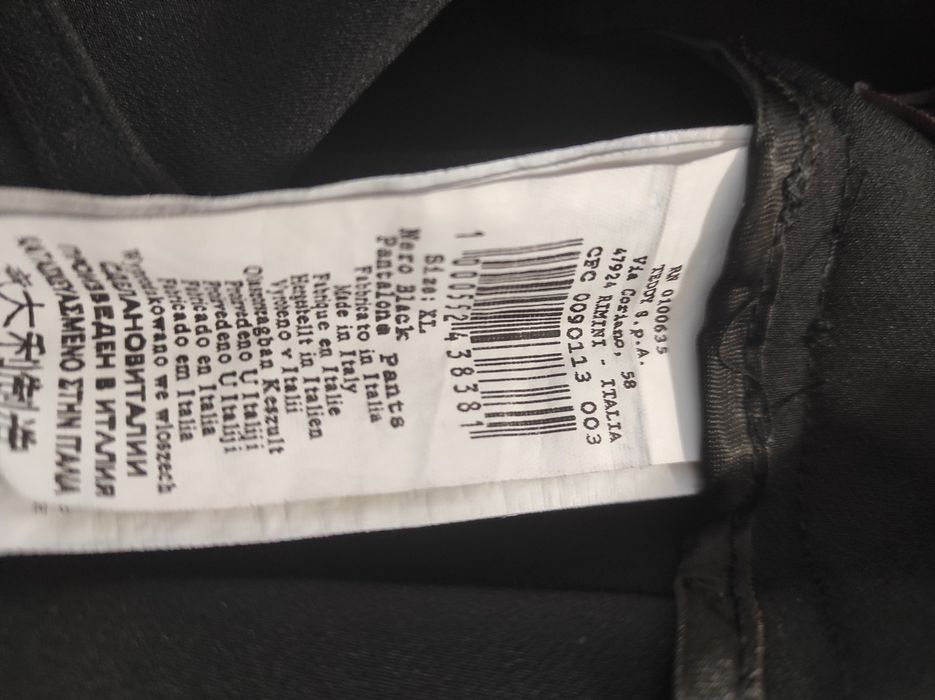 Класичні брюки від Rinascimento , Італія, L-XL.