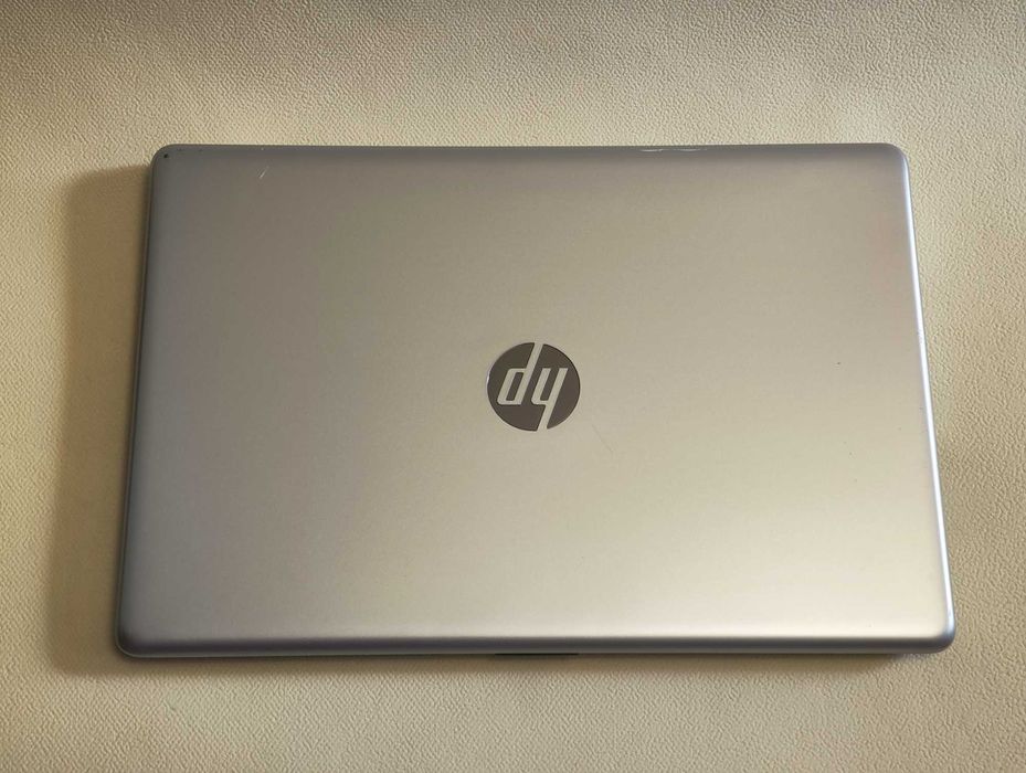 Ноутбук HP 17-BS153CL17,3 Core i5-8250U/16Gb/SSD 512Gb/Radeon R7