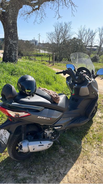Sym GTS 125i como nova