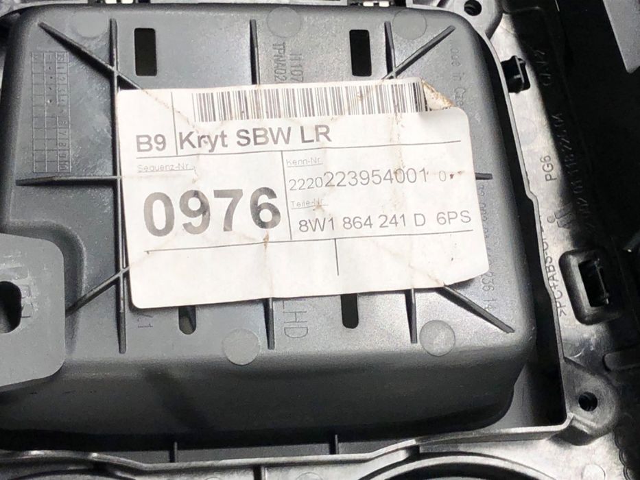 TUNEL ŚRODKOWY PODŁOKIETNIK AUDI A4 B9 Sedan/Limuzyna 8W1863241D