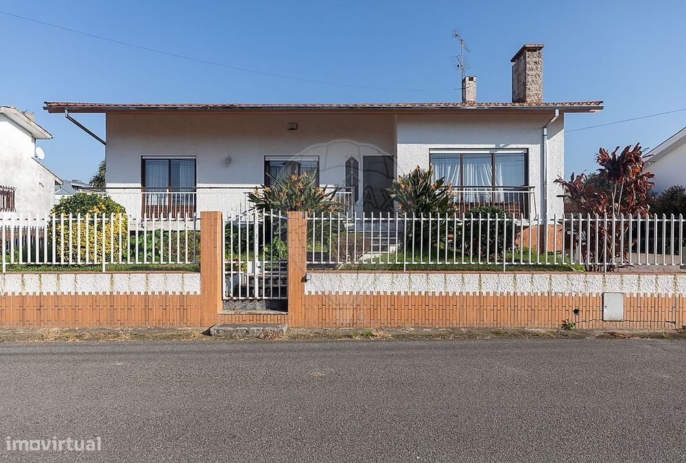 Moradia T4 para venda