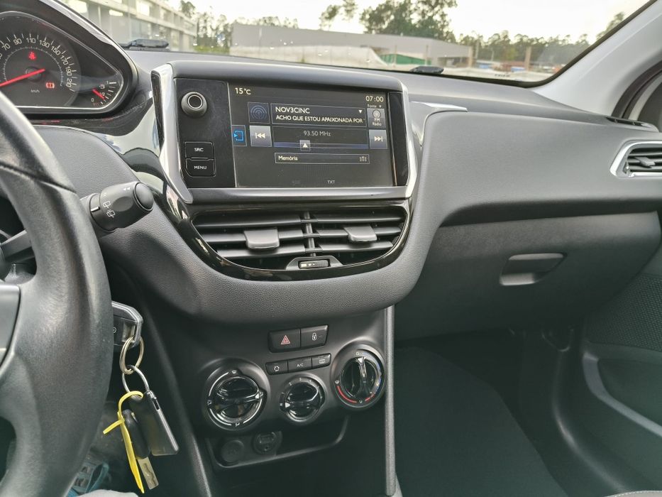 Peugeot 208  1.4 HDI Style
