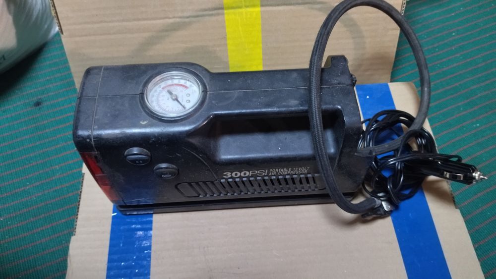 Автомобільний компресор, насос