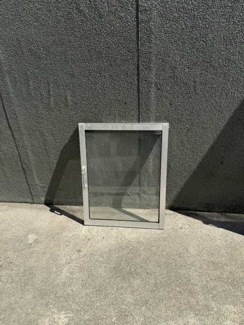 Vendo Janelas de Alumínio