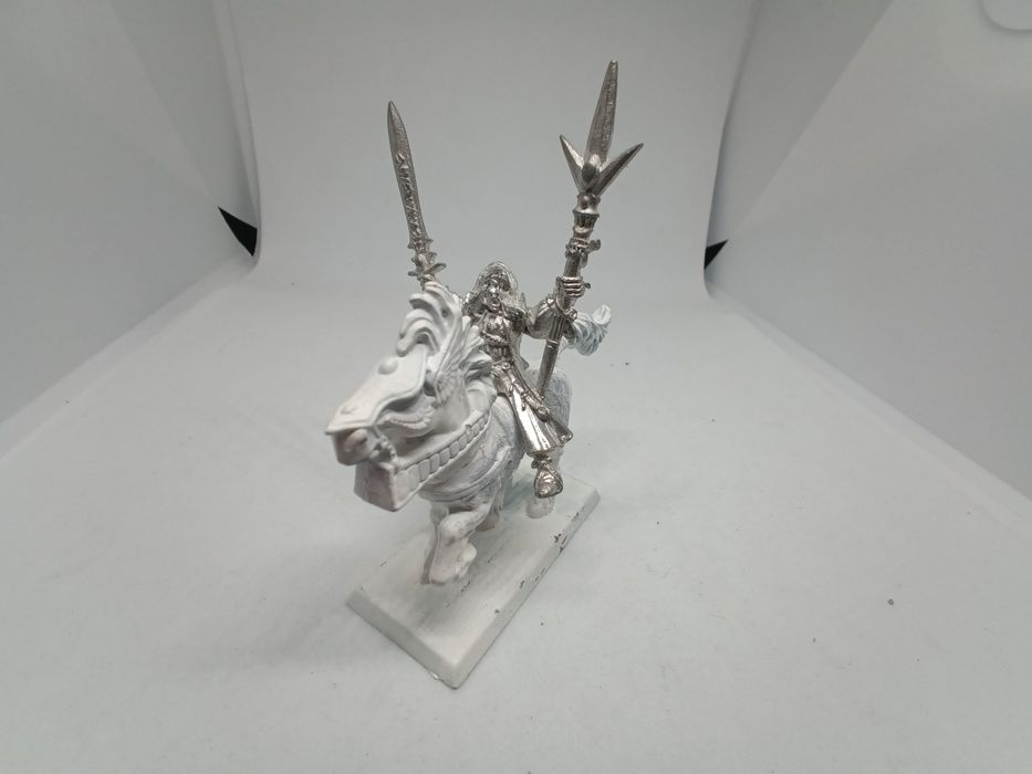 Mage on Mount High Elves metal Warhammer FB The Old World