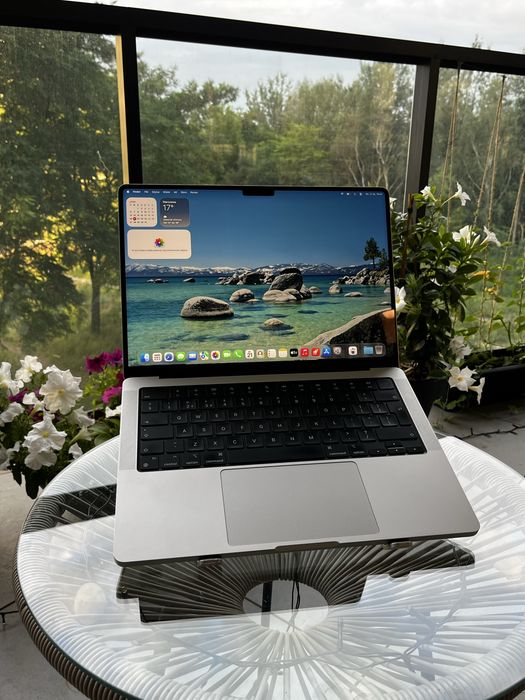 MacBook Pro 14” M1 Pro 10 CPU/16 GPU, 16GB, 1TB, Silver – jak nowy
