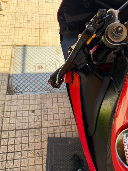 CBR 1000r acidentada