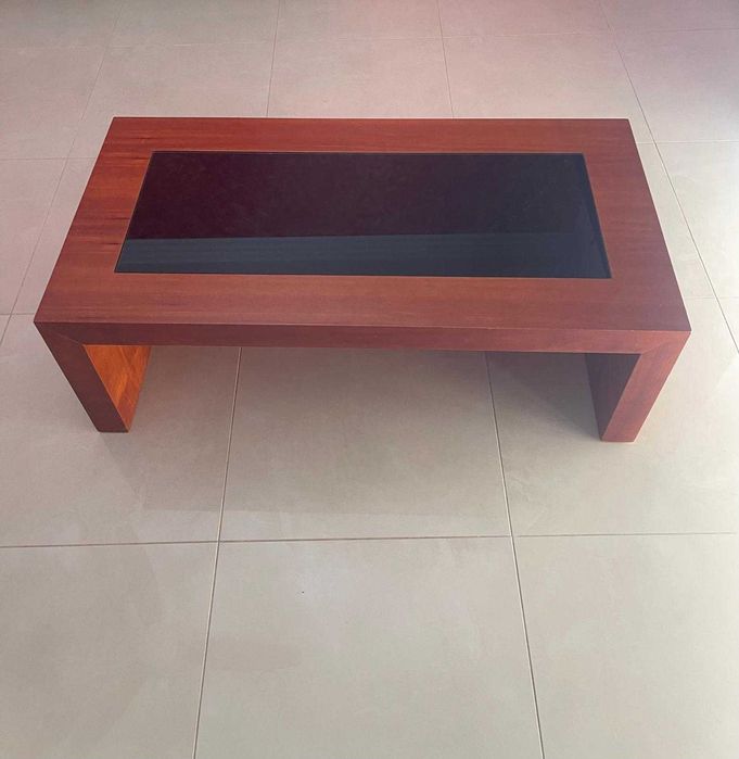 Elegante Móvel de Sala em Cerejeira com Mesa de Centro | Excelente Estado