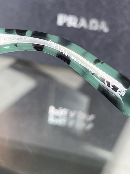 Prada okulary przeciwsloneczne PR 23YS