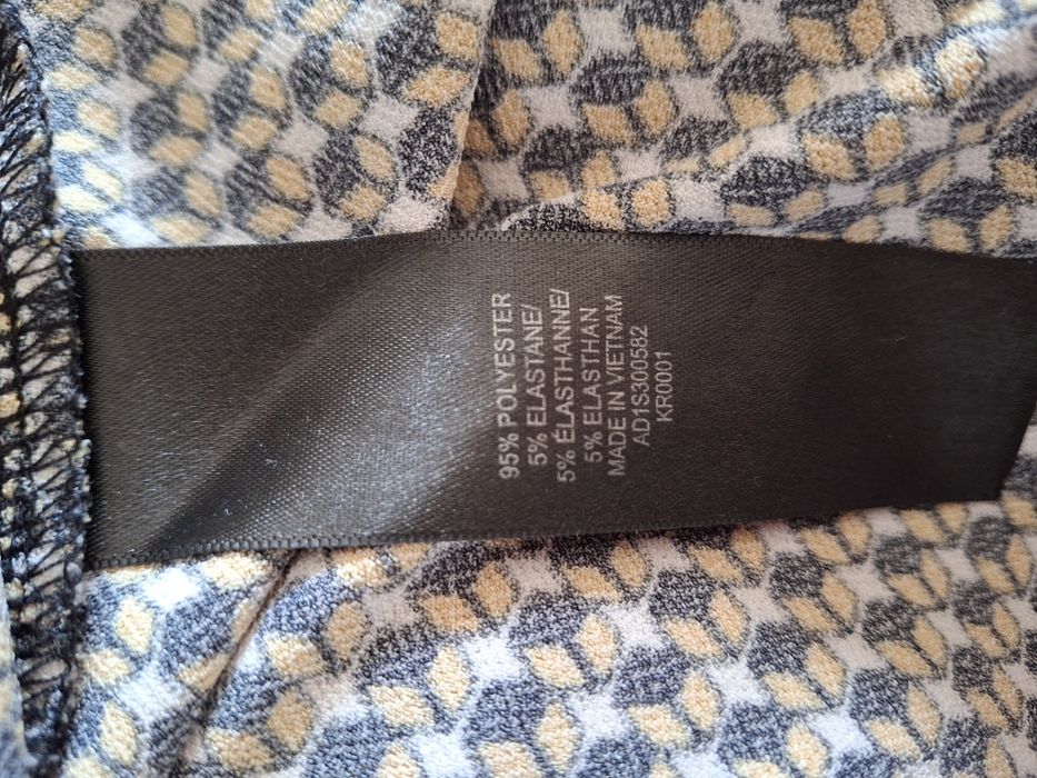 Bluzka w kolorowe sześciany - efekt 3D - elastyczna -Adrianna Papell -