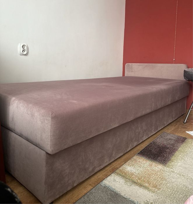 Sprzedam tapczan jednoosobowy w bardzo dobrym stanie