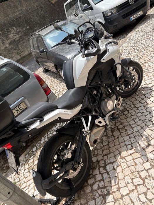 Vendo mota Benelli TRK 502