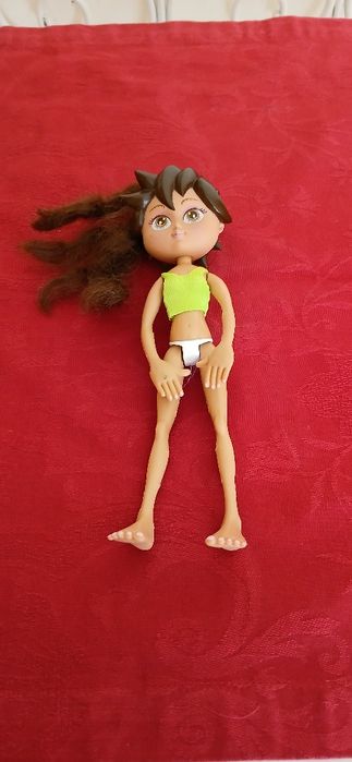 Boneca em bom.estado