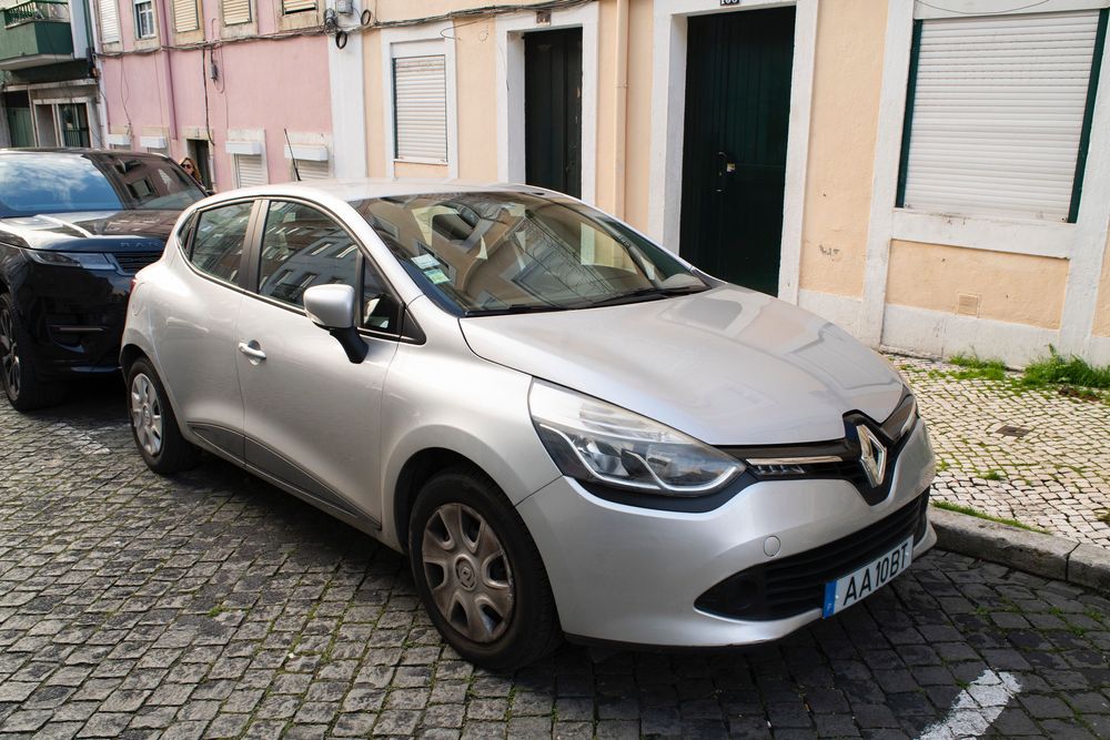 Vendo Cleo modelo 2015 em exelente estado.