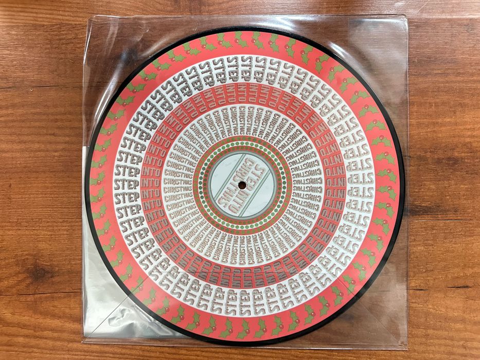 Elton John – Step Into Christmas 50 th Anniversary Limited Edition