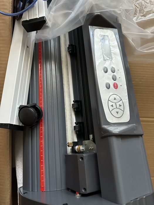 Ріжучий плоттер SEIKI SK870T 87см, термопрес 5000 грн