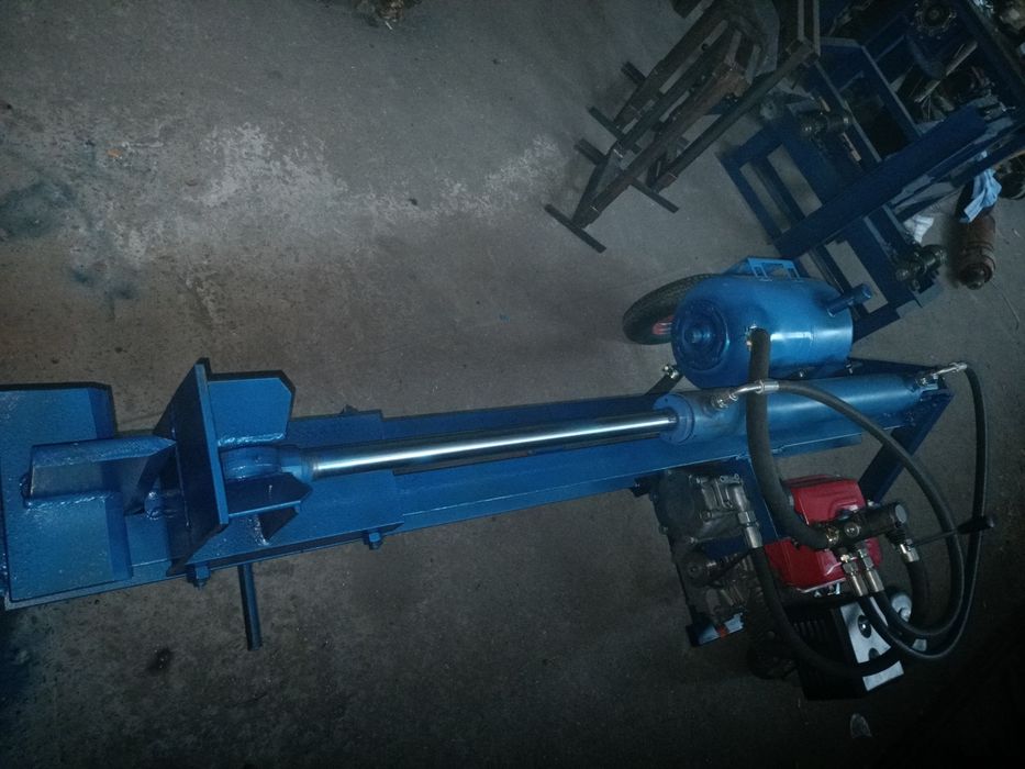 Дровокол гідравлічний