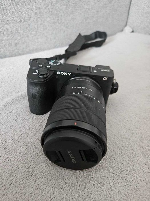Aparat Sony a6600 body wraz z obiektywem Sony. Stan idealny