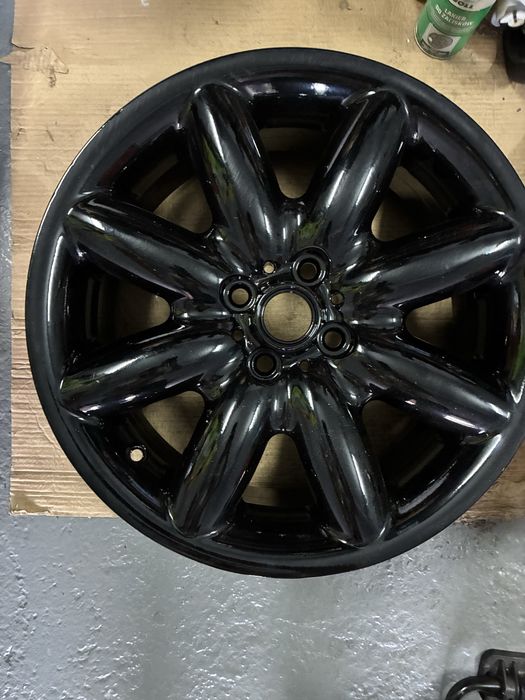 Oryginalne felgi MINI Cooper 17” 7Jx17 IS48 (ET48) – po piaskowaniu i malowaniu