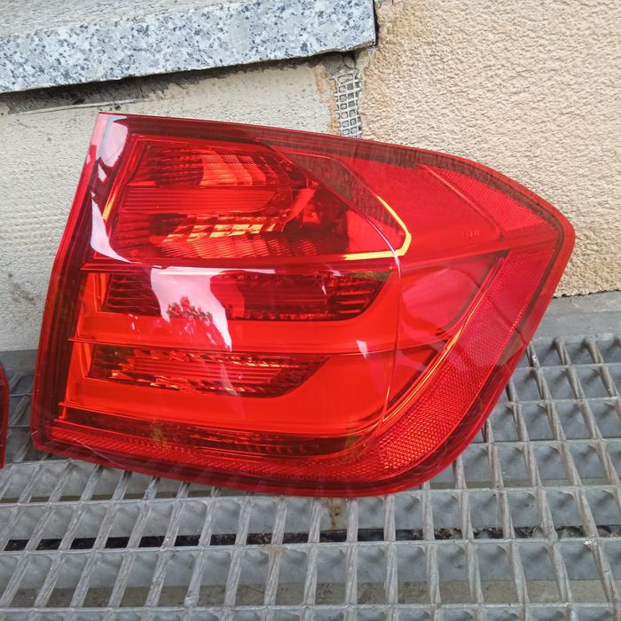 Sprzedam komplet uzywanych lamp tył BMW F30-F31.