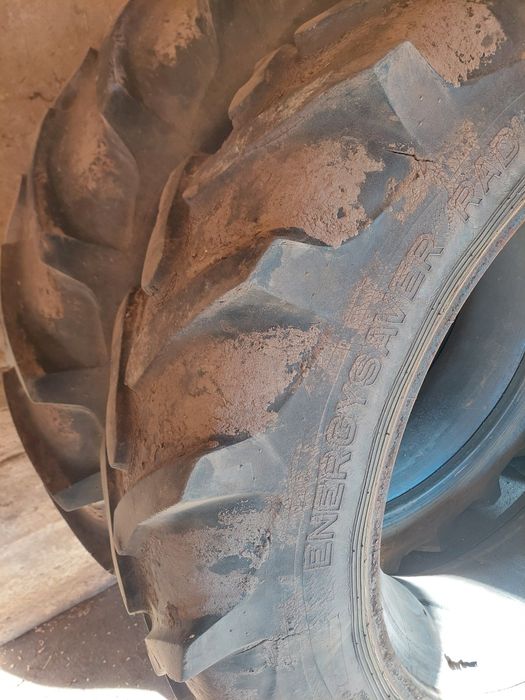 Opony 13.6r38  2 sztuki