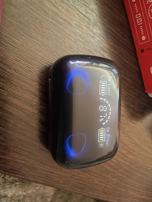 Беспроводные Bluetooth наушники. В уши. В оба уха или в одно. Новые.
