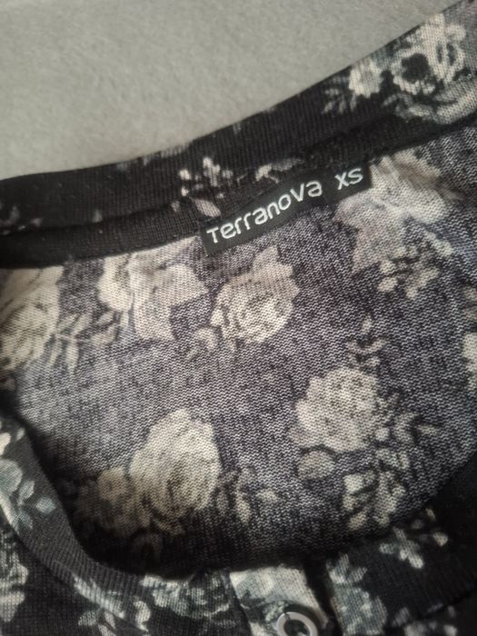 Terranova kardigan cardigan czarny w kwiaty XS 34
