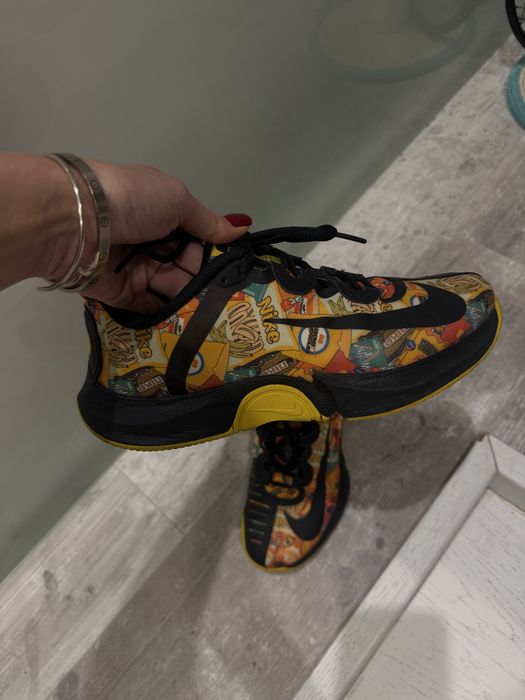 Продам теннисные кроссовки nike Naomi Osaka