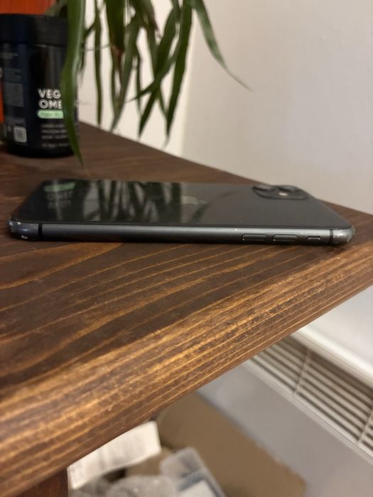IPhone 11 бу чорний, 64 GB