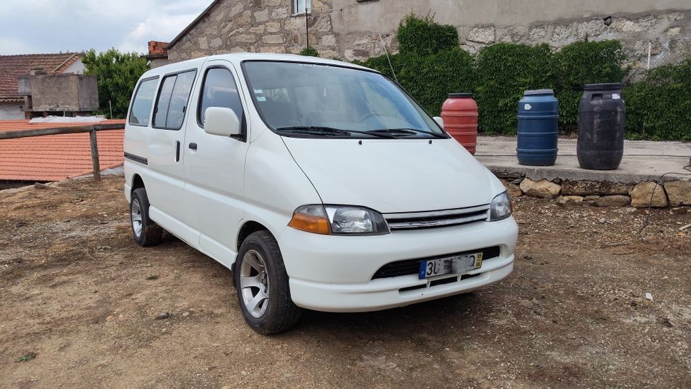 Toyota Hiace 9 lugares