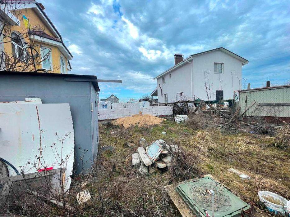 Продажа земельного участка с начатым строительством у моря!