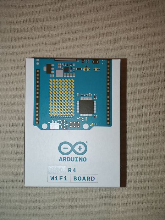 Sprzedam oryginalną płytkę Arduino Uno z WiFi - Plus gratis