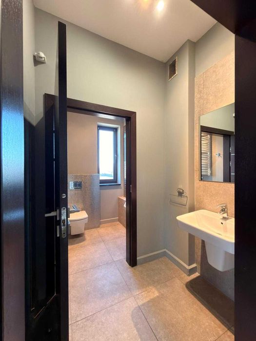 Do wynajęcia Biuro z Dużym Placem !!! IGOŁOMSKA   25 000 zł brutto