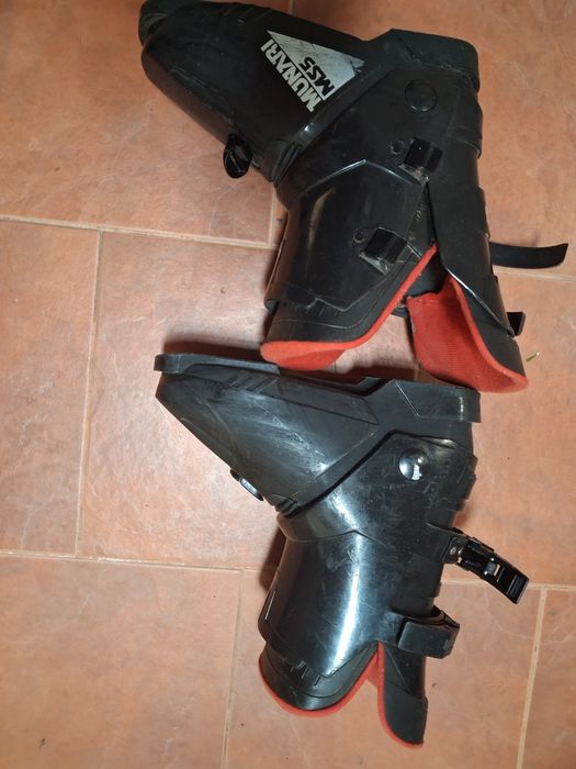 Botas de neve com cano medio