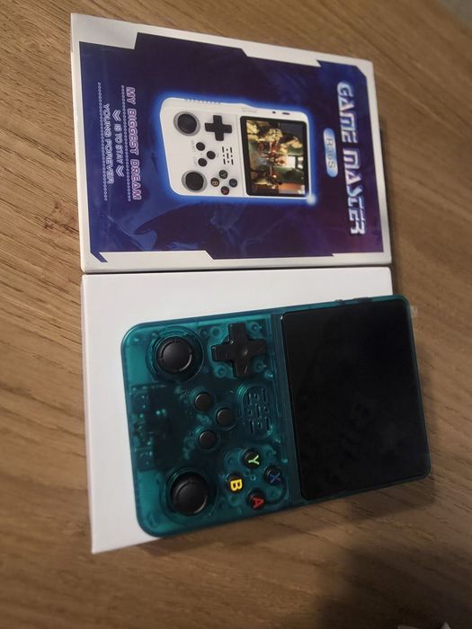 Przenośna konsola do gier R36S retro