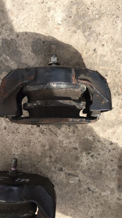 Подушки мотора Мітсубісі Паджеро Вагон Mitsubishi Pajero Wagon