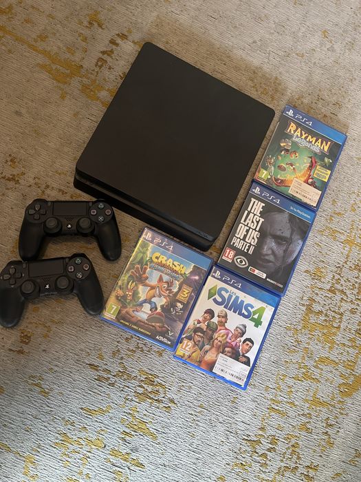 PlayStation 4 Slim