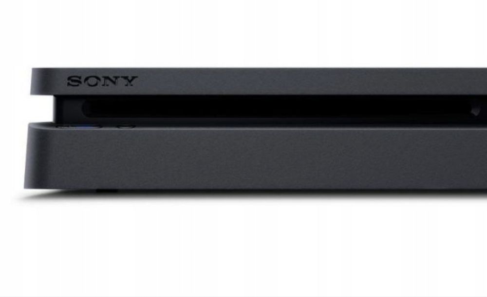 Konsola PlayStation 4