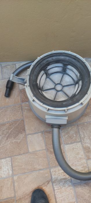 Aspirador de pó e líquidos